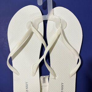 Old Navy Flip Flops - Sz 11